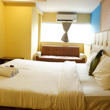 Hotel Artusinn Midc Andheri East Мумбай Екстериор снимка