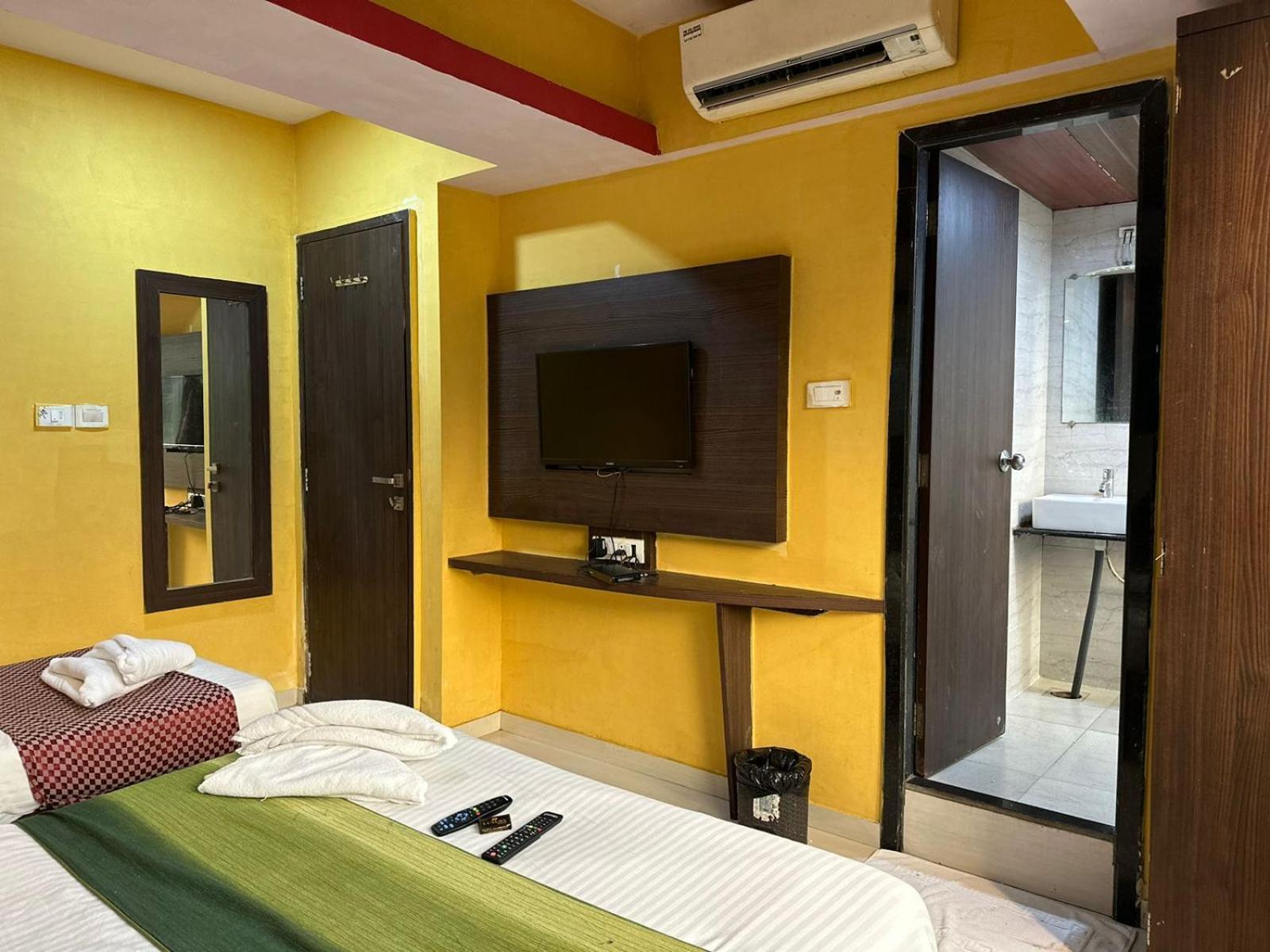 Hotel Artusinn Midc Andheri East Мумбай Екстериор снимка