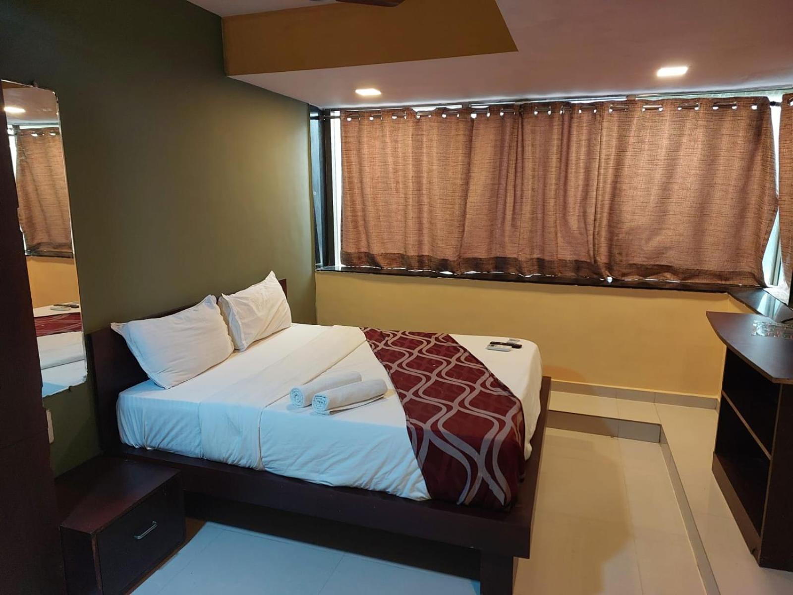 Hotel Artusinn Midc Andheri East Мумбай Екстериор снимка