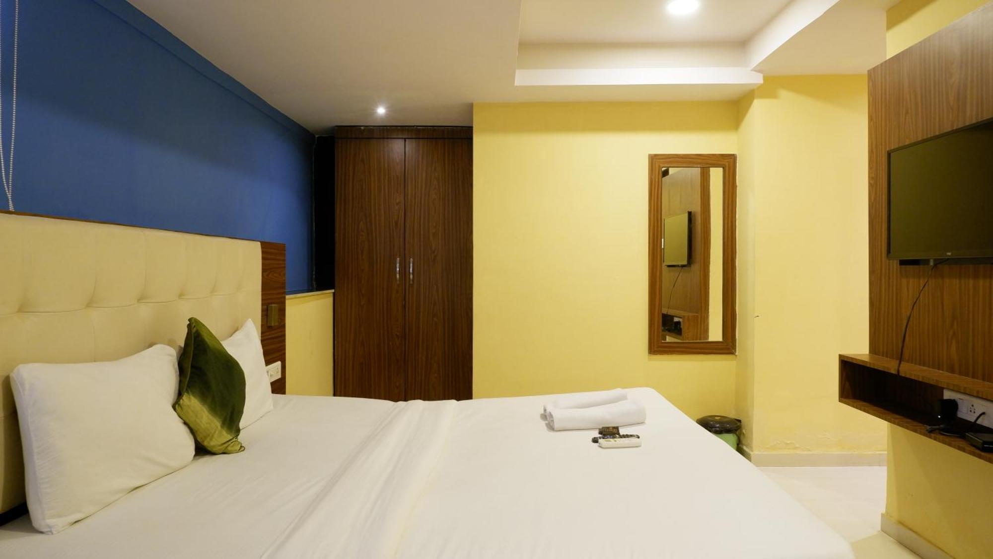 Hotel Artusinn Midc Andheri East Мумбай Екстериор снимка
