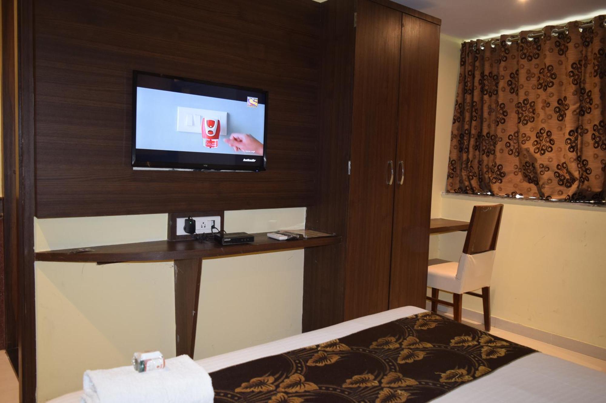 Hotel Artusinn Midc Andheri East Мумбай Екстериор снимка