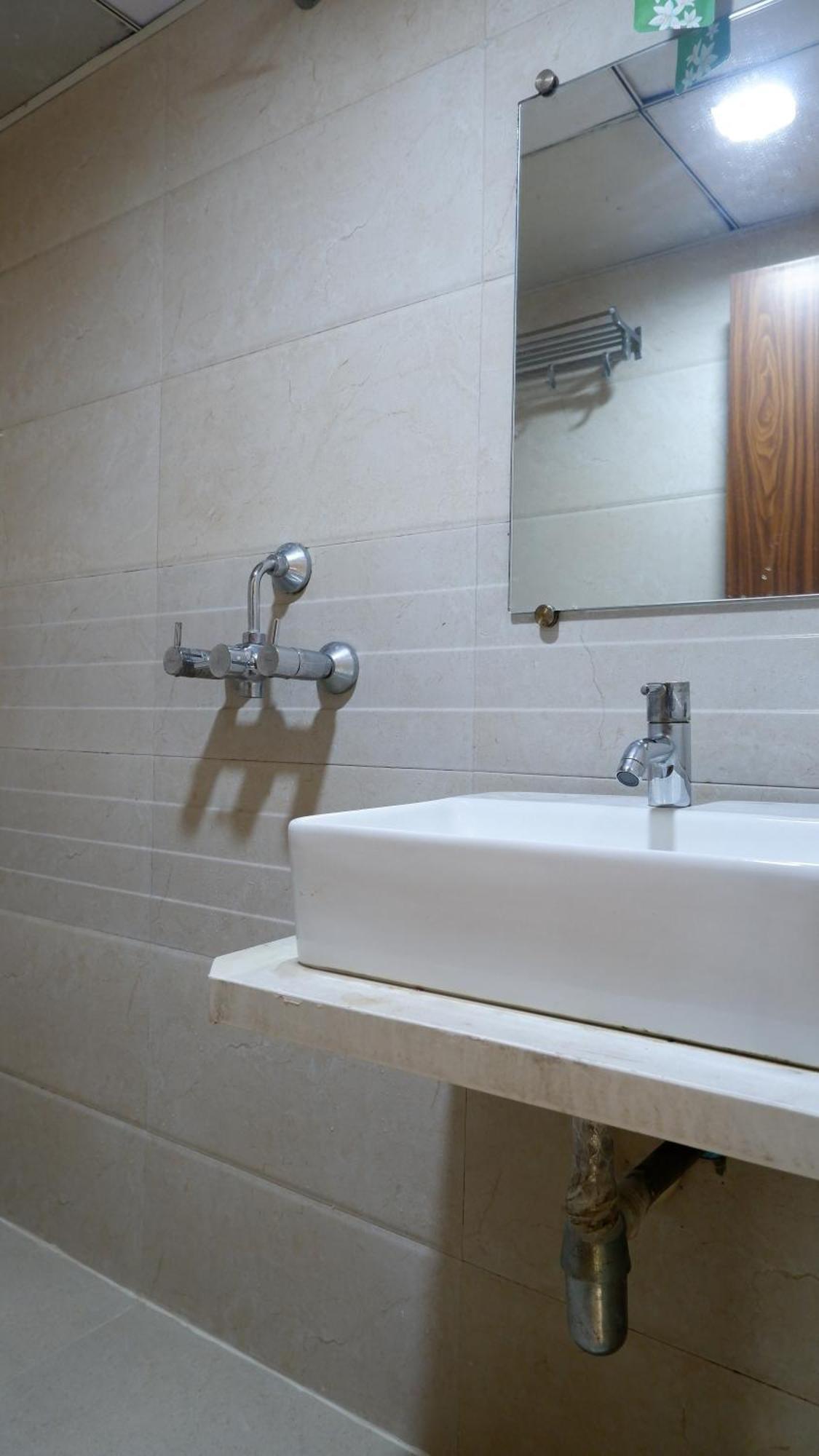 Hotel Artusinn Midc Andheri East Мумбай Екстериор снимка